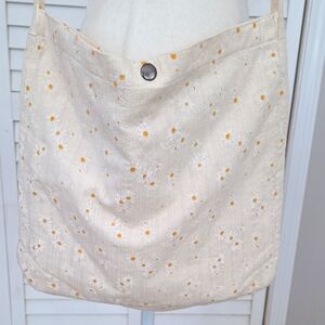 Daisy Canvas Tote Bag